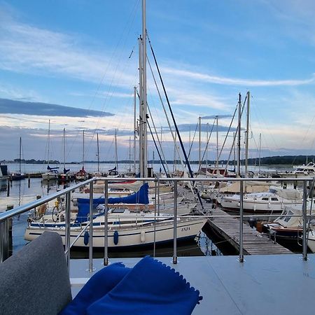 Hausboot Hilja Hotel Шлесвиг Екстериор снимка