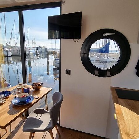 Hausboot Hilja Hotel Шлесвиг Екстериор снимка