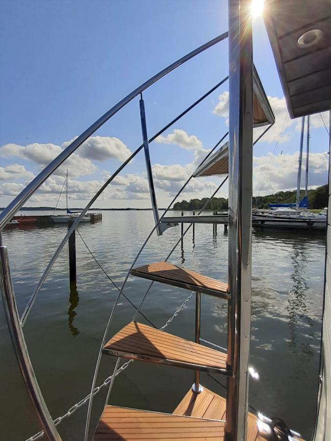 Hausboot Hilja Hotel Шлесвиг Екстериор снимка