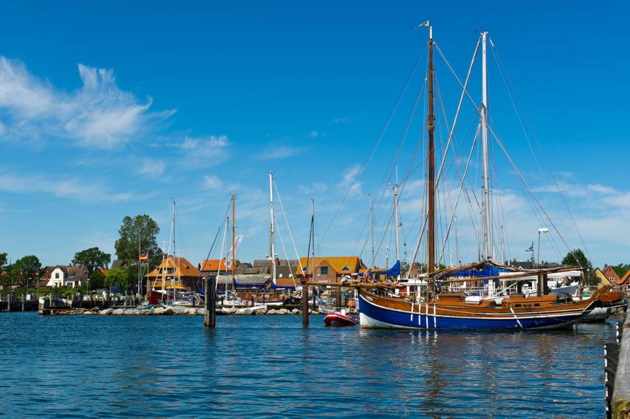 Hausboot Hilja Hotel Шлесвиг Екстериор снимка