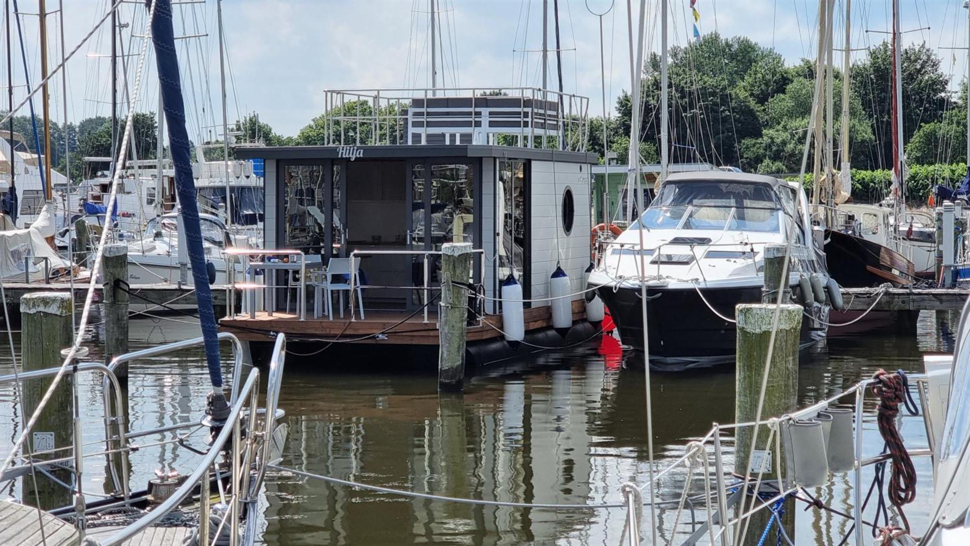 Hausboot Hilja Hotel Шлесвиг Екстериор снимка